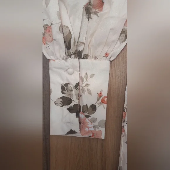 Romantic Floral Sweetheart Puff Sleeve Bodycon Mini Dress Medium Valentines NWOT - Picture 15 of 16